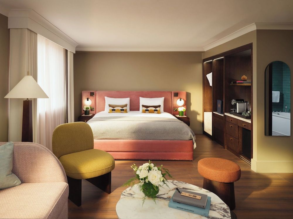 undefined The Green 10