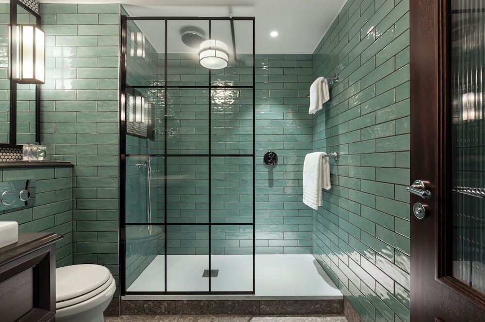 The Green Classic Room, 1 King Bed 6