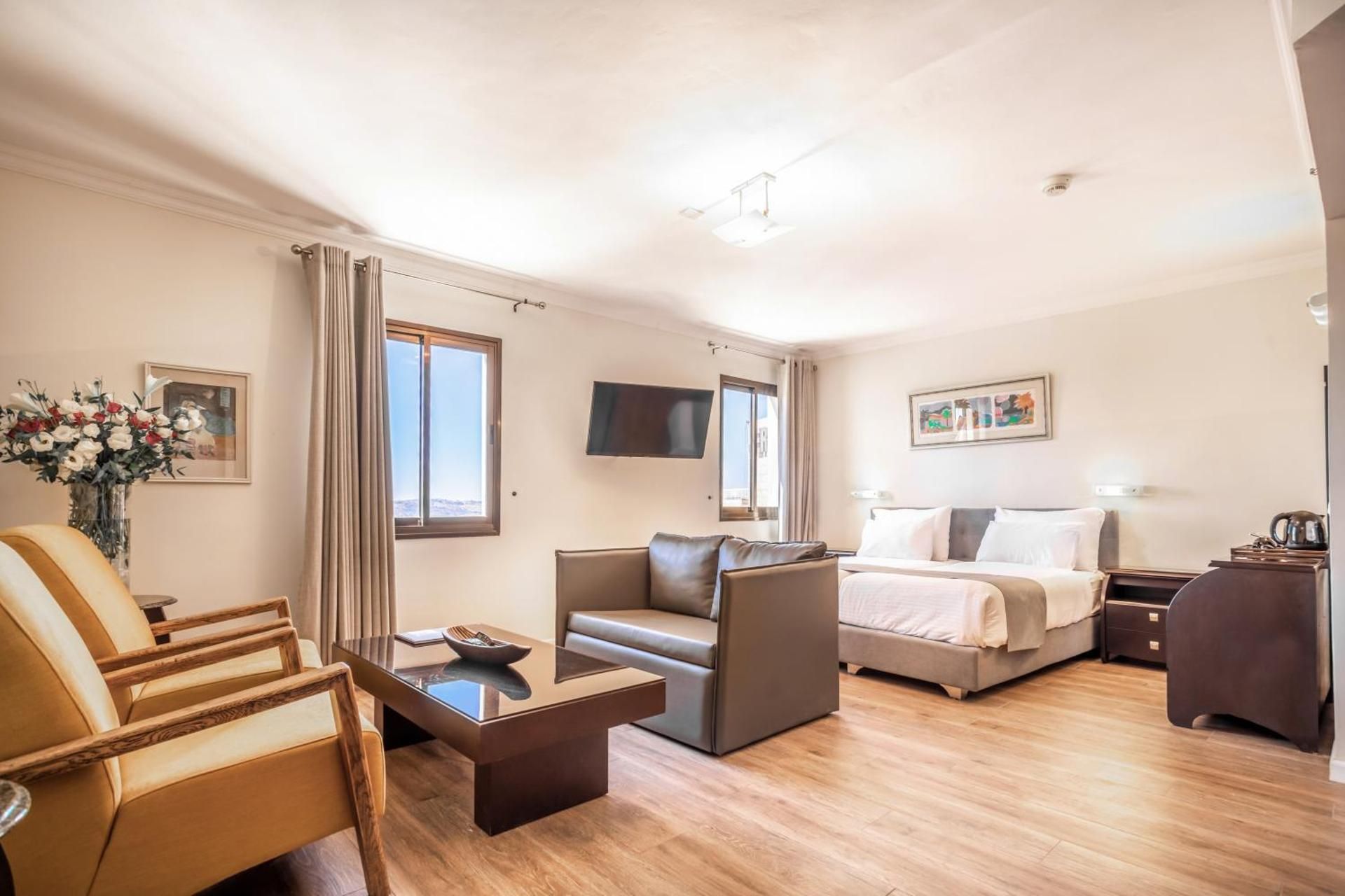 Jerusalem Gate Hotel Deluxe Suite 2