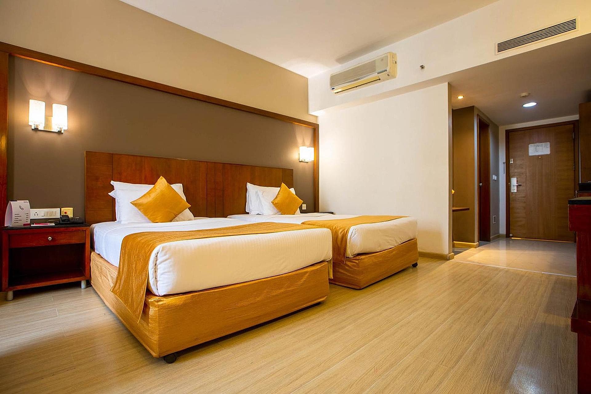  Featherlite Evoma Hotel Deluxe Double or Twin Room 5