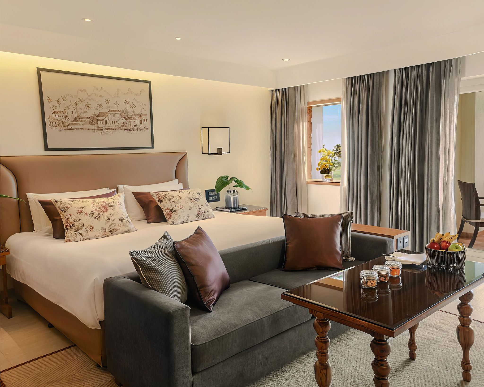 Deluxe Room with 1 King Bed and Sea View