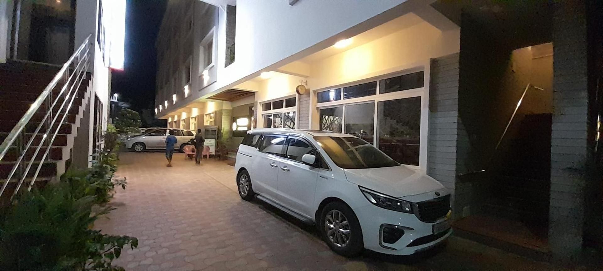 undefined Golden Sand 10