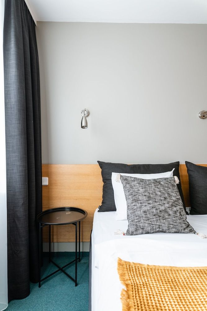 Hotel Leifur Eiriksson Standard Double or Twin Room 10