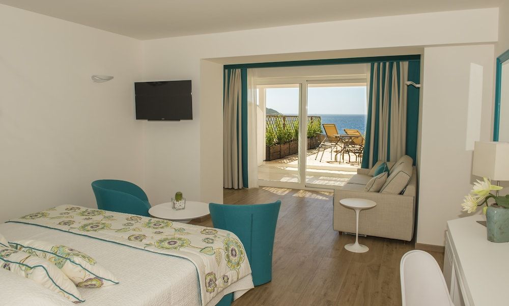 Deluxe Double Room, Patio, Sea View