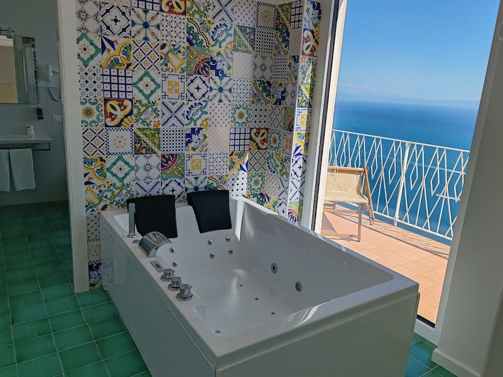 Sky Deluxe Room