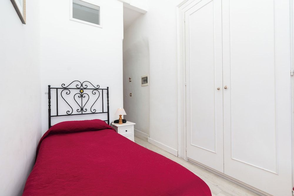 undefined Hotel Fontana 4