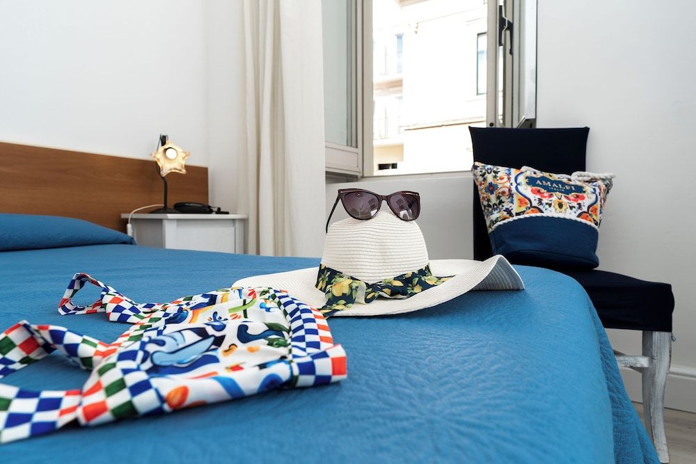 undefined Hotel Fontana 7