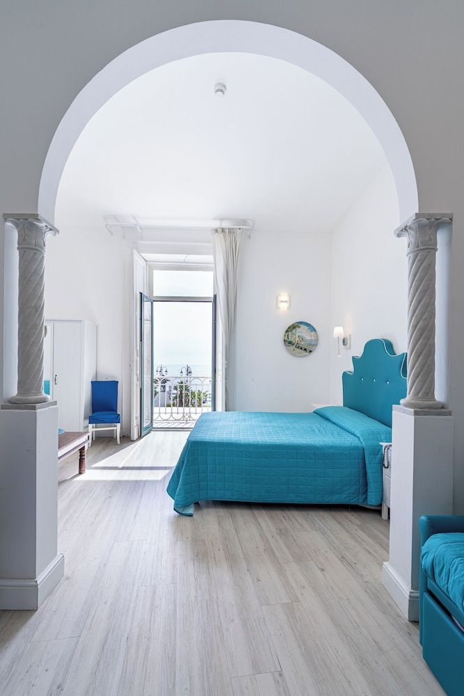 Junior Studio Suite