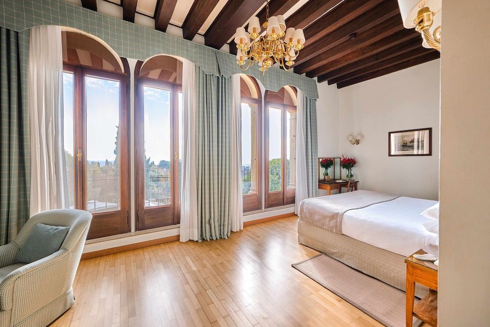 Hotel Villa Cipriani Junior Suite (Premier) 8