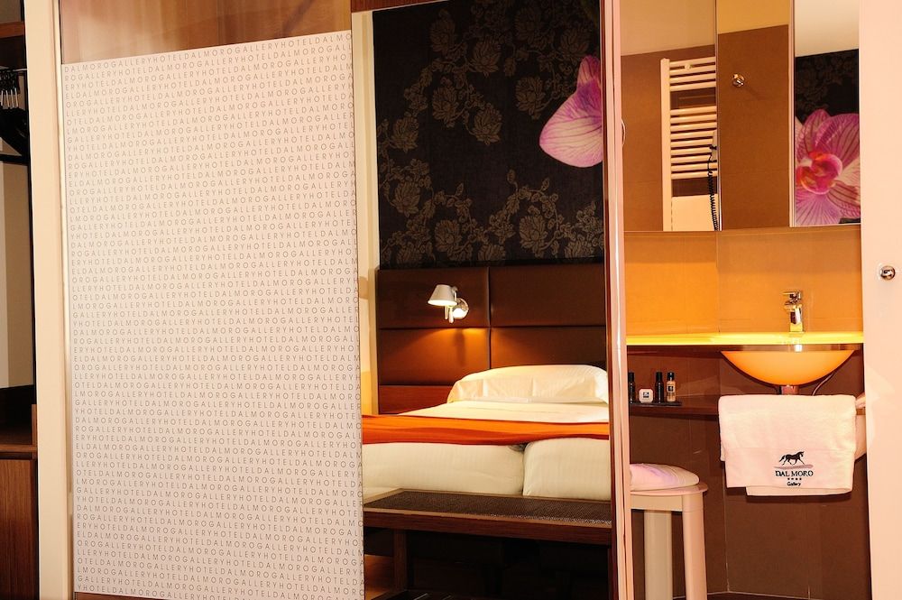 Dal Moro Gallery Hotel Design Double or Twin Room 9