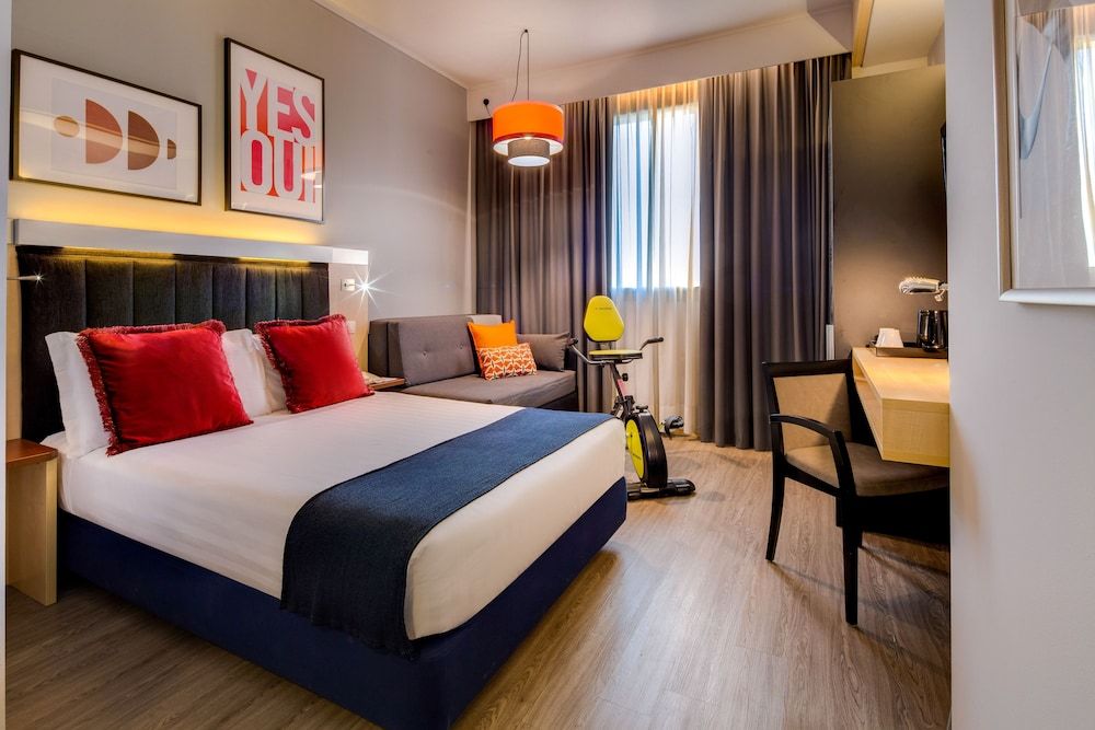 Standard Room, 1 Queen Bed