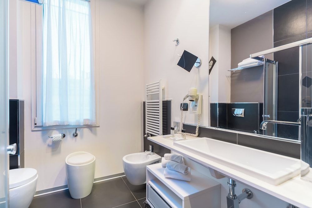 Hotel Metropolitan Studio, Annex Building (at 150 meters from property) 3