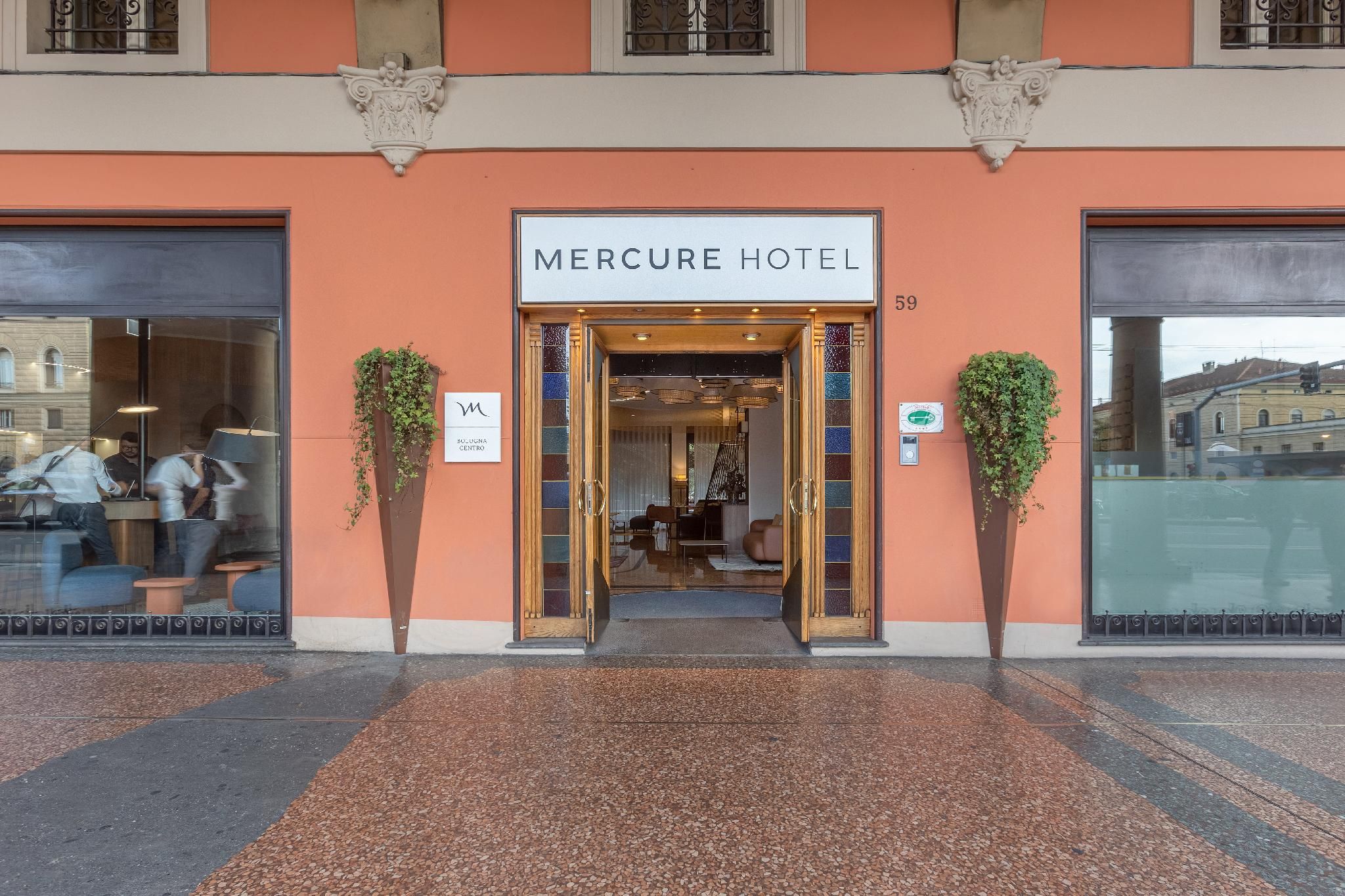 undefined Mercure Bologna Centro Hotel 3