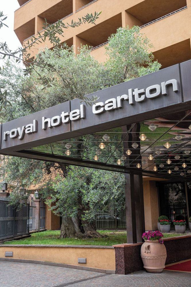 undefined Royal Hotel Carlton 4