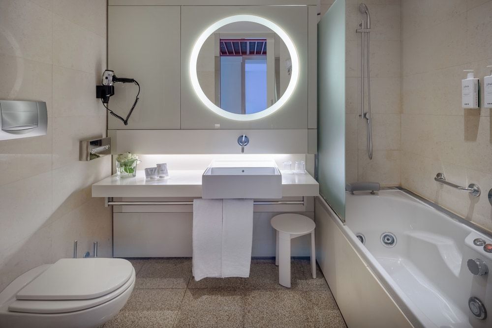 undefined UNA Hotels Bologna Centro 6