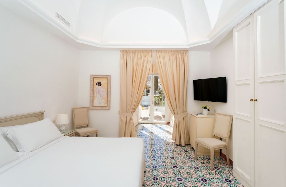 undefined Hotel Syrene