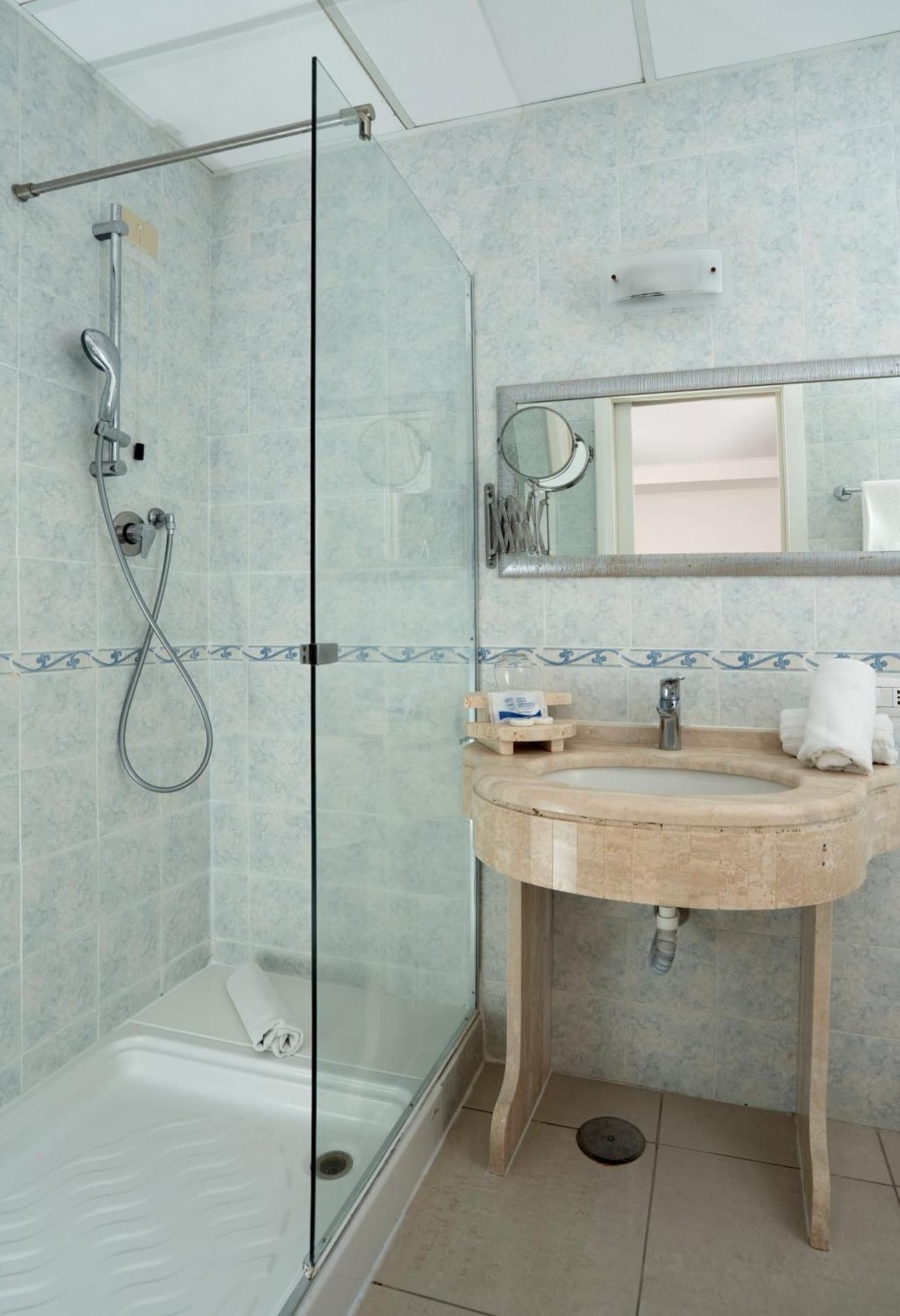 undefined Hotel Weber Ambassador 9