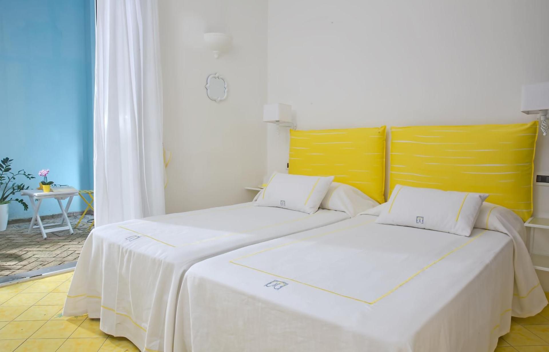 Standard double room with internal view