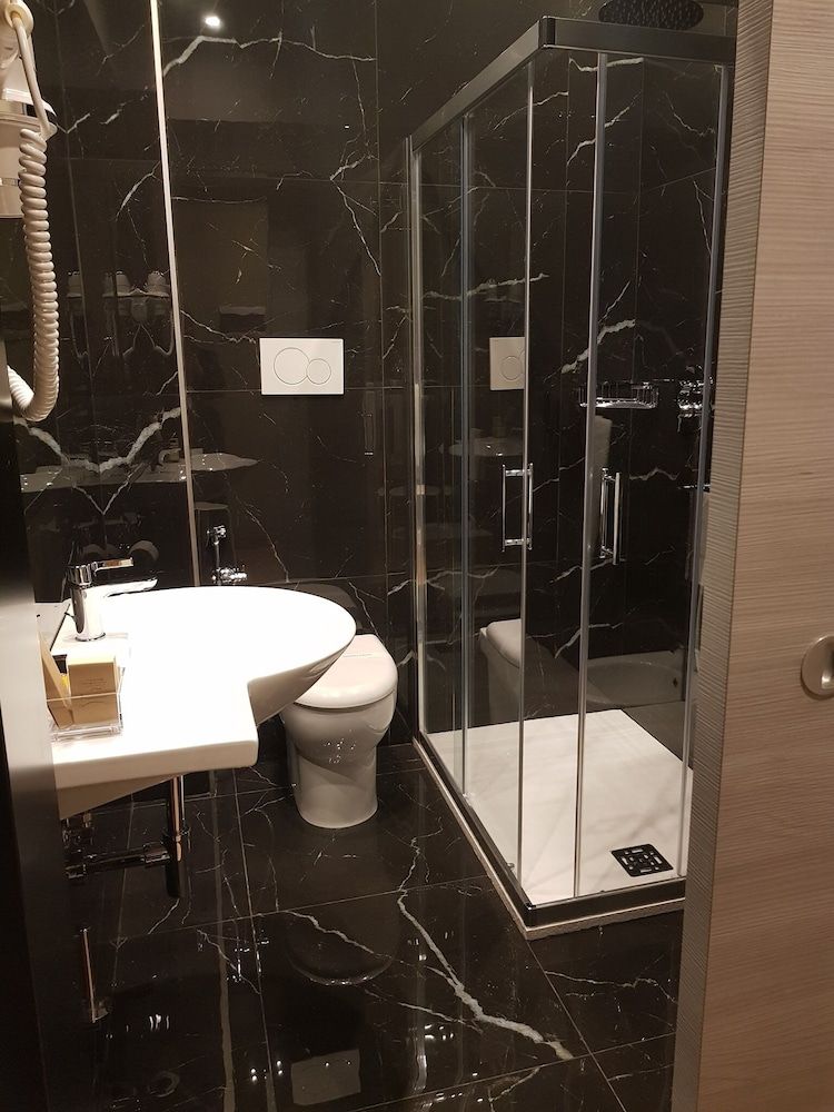 Hotel Europa Art Caserta Superior Double Room 9