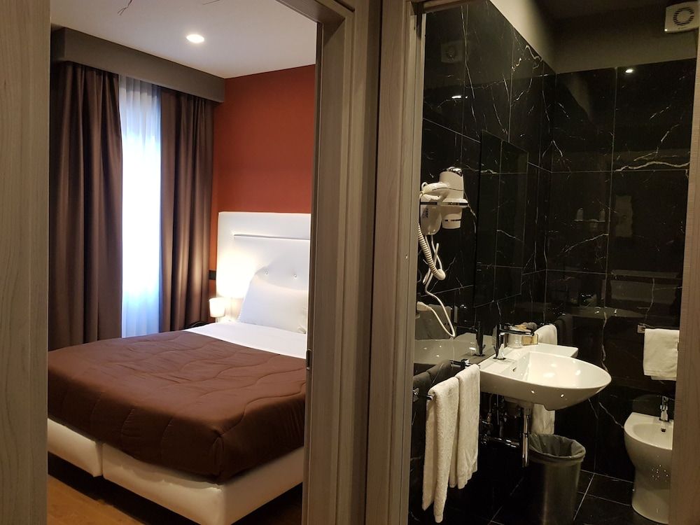 Hotel Europa Art Caserta Superior Double Room 8