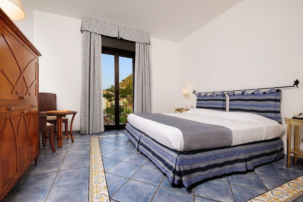 Deluxe Double Room Single Use