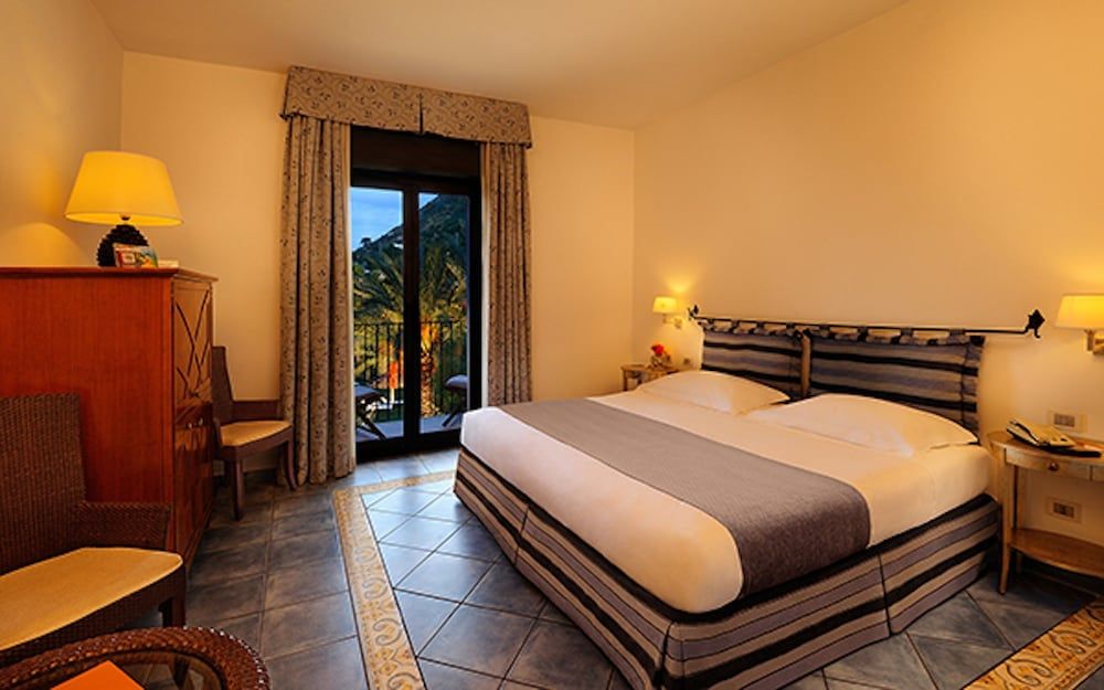 Deluxe Double Room Single Use