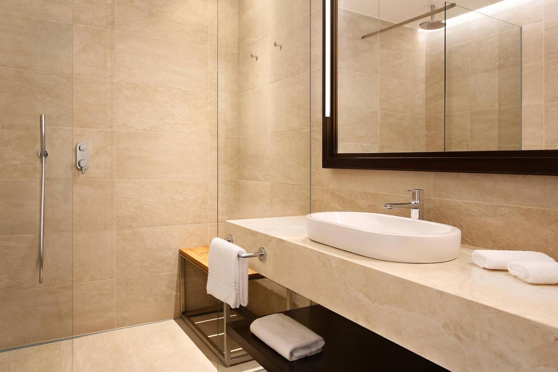 Superior, Guest room, 1 King