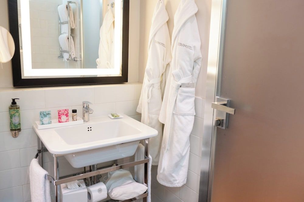 undefined Starhotels Michelangelo 6