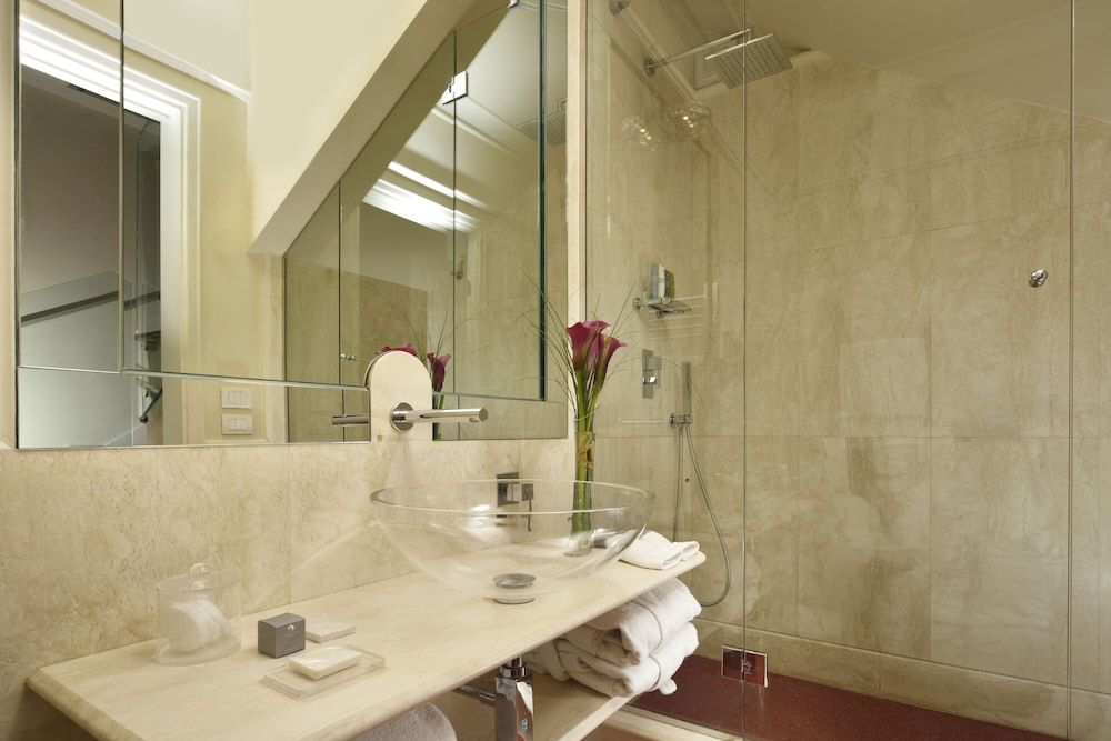 Brunelleschi Hotel Classic Room 4