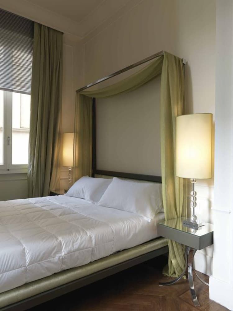 Brunelleschi Hotel Classic Room 2