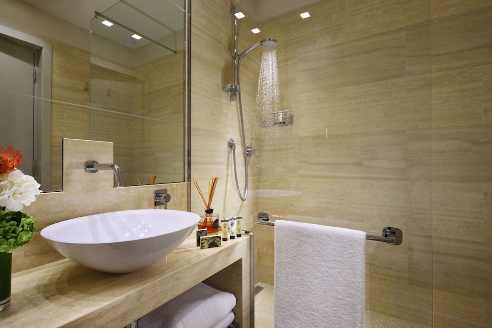 Grand Hotel Minerva Premium Double Room 4