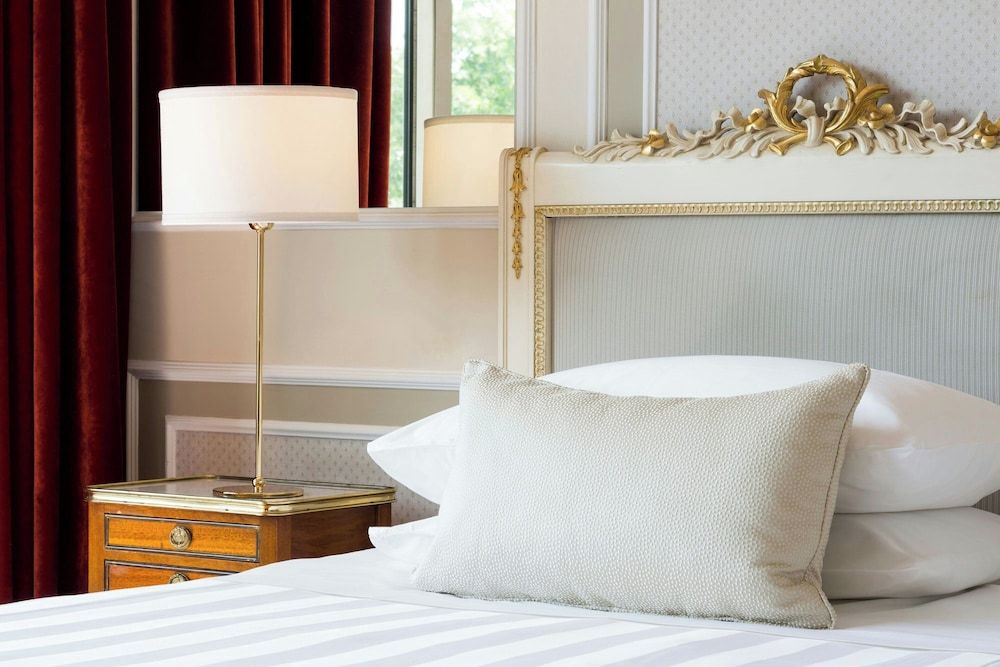 undefined Sina Villa Medici, Autograph Collection 3