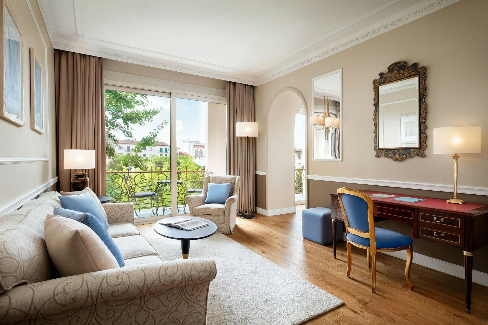 1 Bedroom Suite, 1 King, Garden view