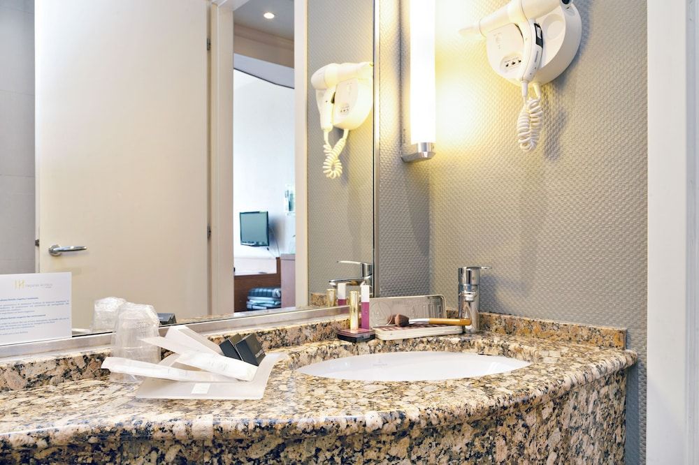 undefined Italiana Hotels Florence 3