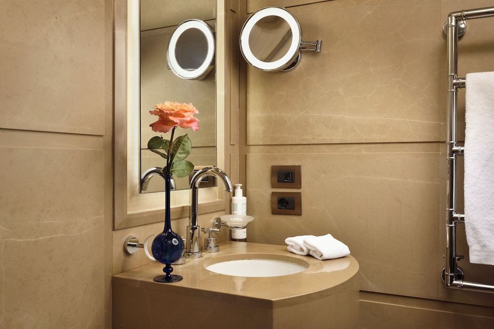 undefined Hotel Balestri 8