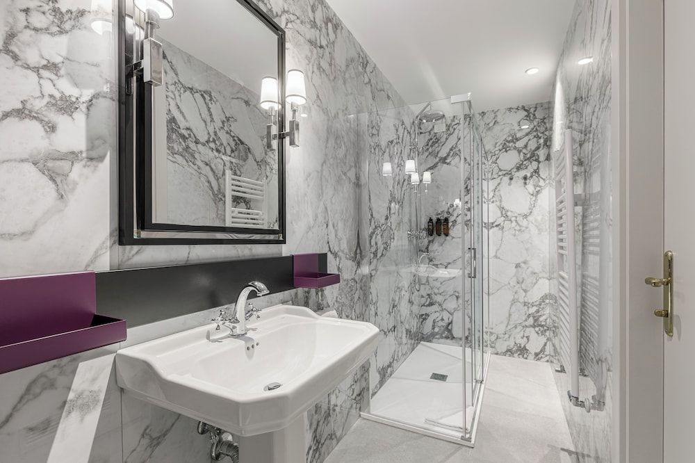 Room Mate Luca, Florence Standard Double or Twin Room 12