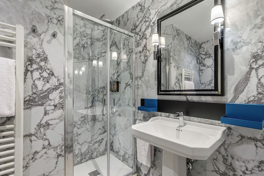 Room Mate Luca, Florence Standard Double or Twin Room 11