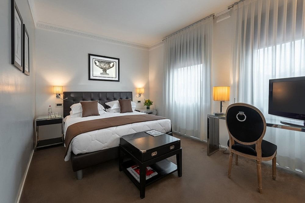 Hotel Roma Classic Double or Twin Room 11