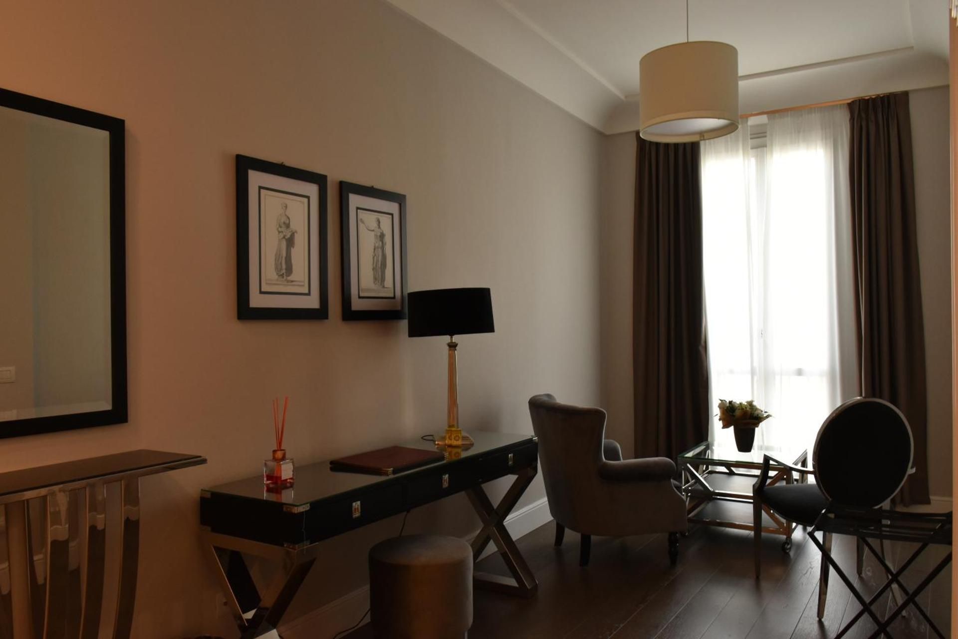 undefined Hotel Roma 10