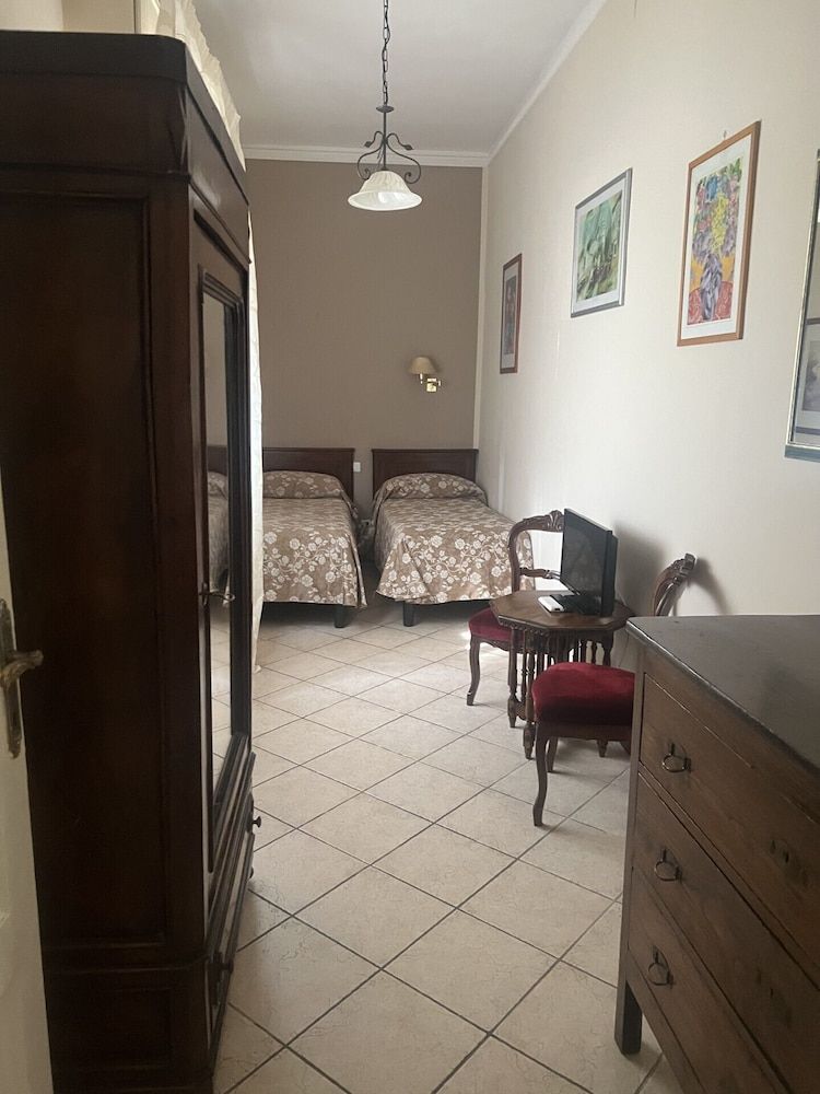 Family Apartment, Annex Building