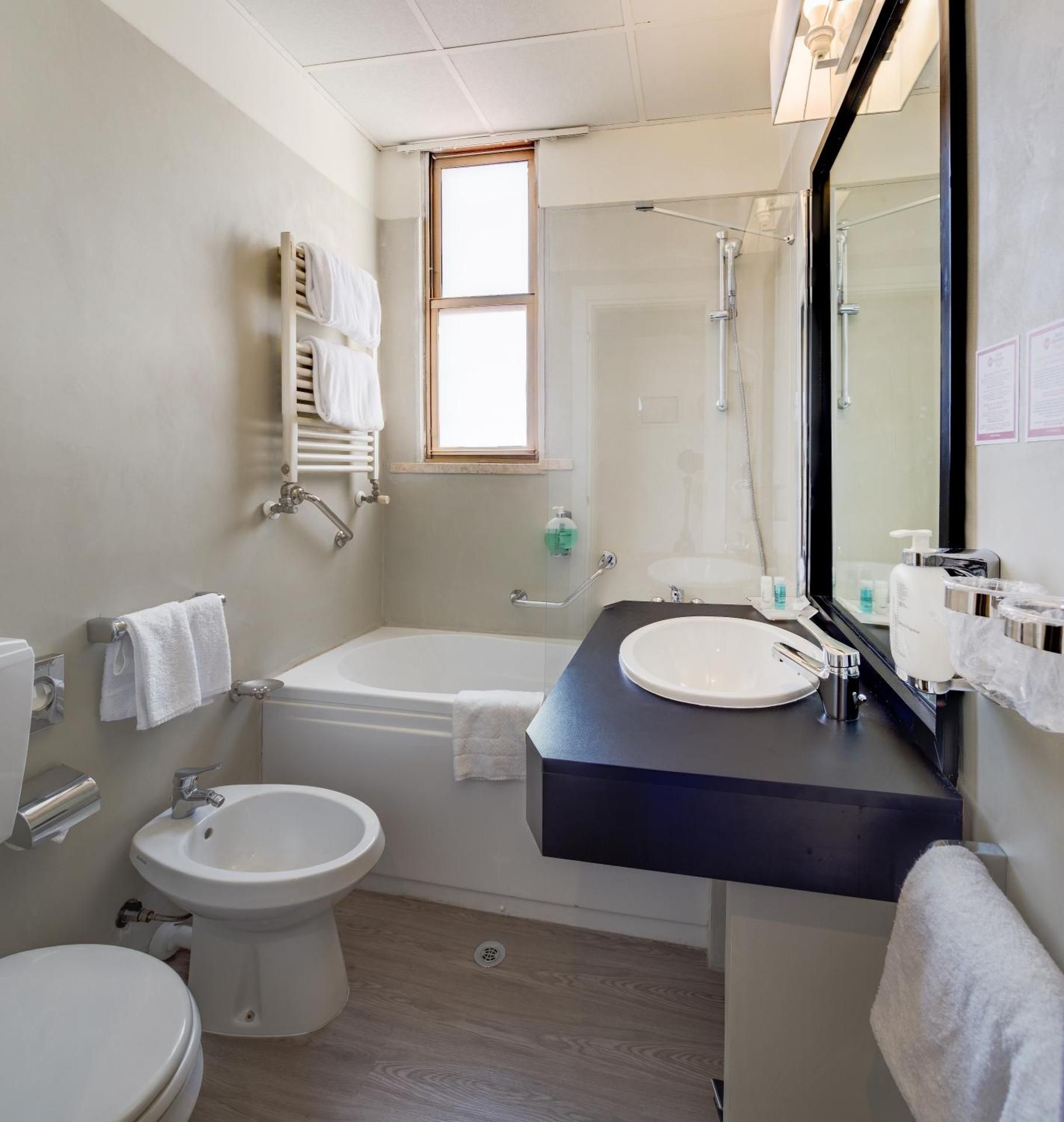 undefined Best Western Plus CHC Florence 4