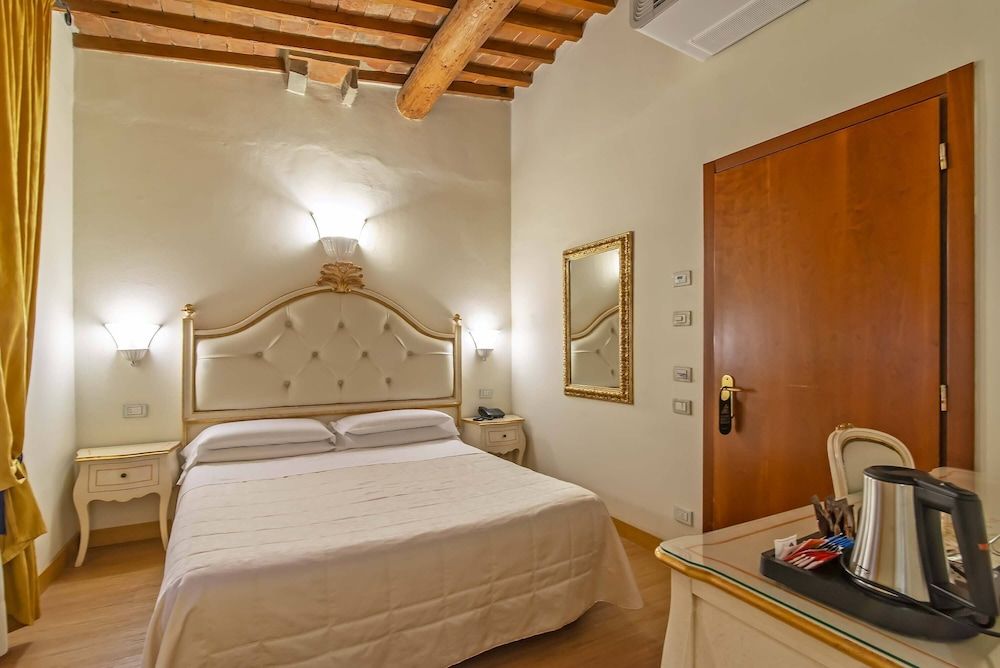 undefined Porta Faenza Hotel 8