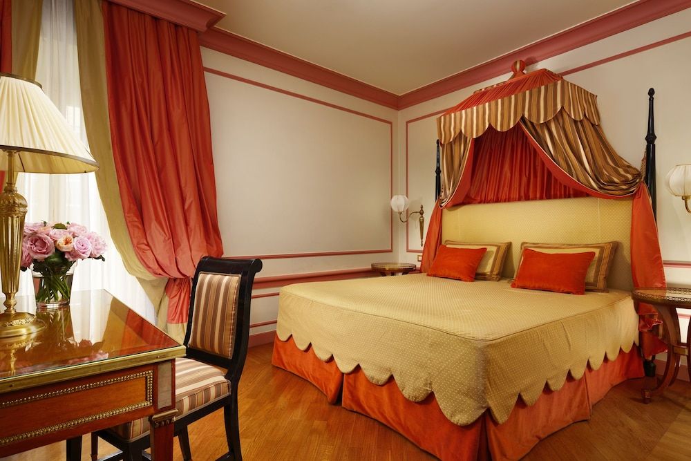 Hotel Santa Maria Novella Superior Double Room 2