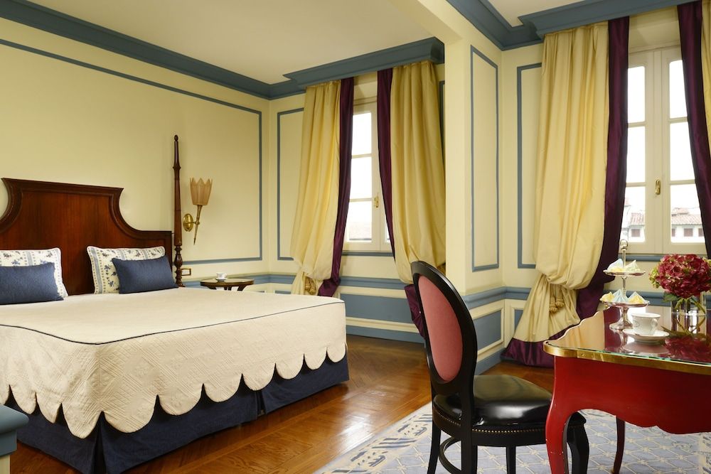 Deluxe Room, City View