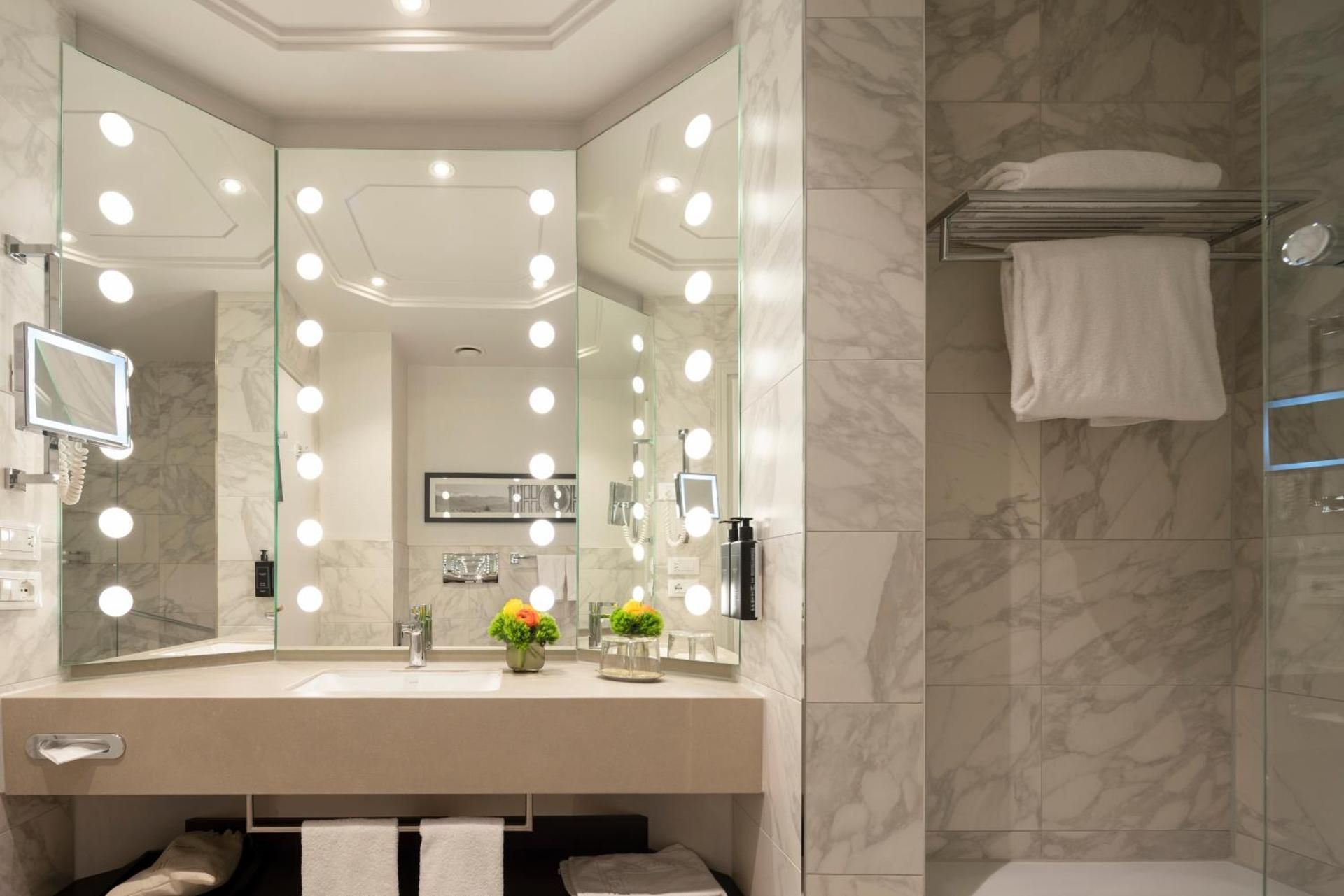 Junior Suite with King Bed