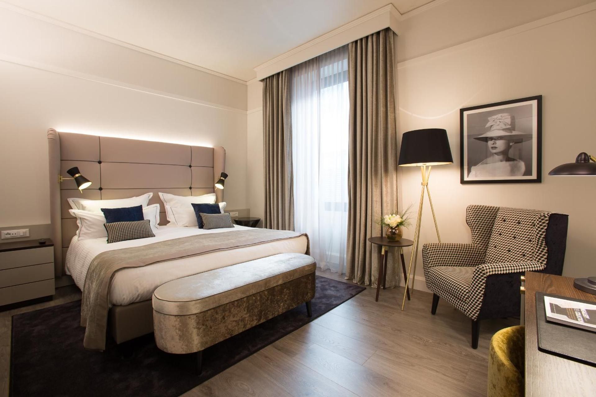Junior Suite with King Bed