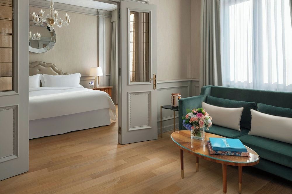 Panoramic Suite, 1 King Bed, Terrace, River View