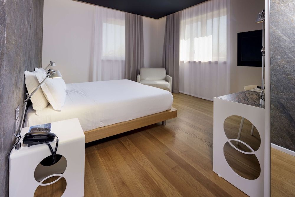Superior Room, 1 Queen Bed