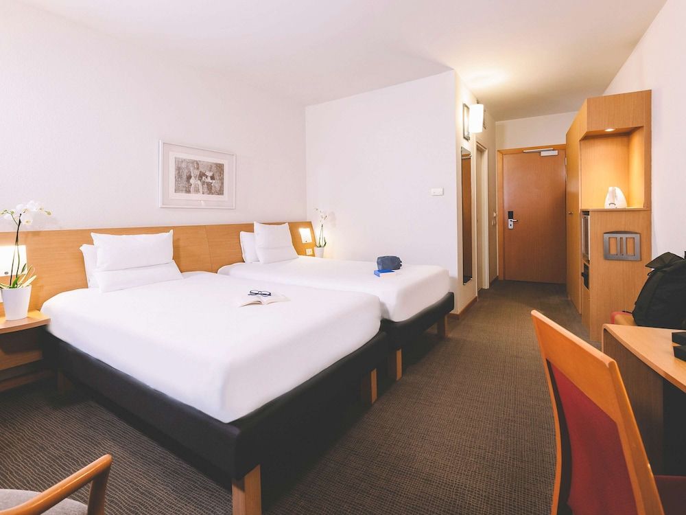 Superior Twin Room, 2 Queen Beds