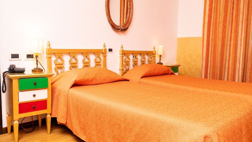 undefined Admiral Hotel 2